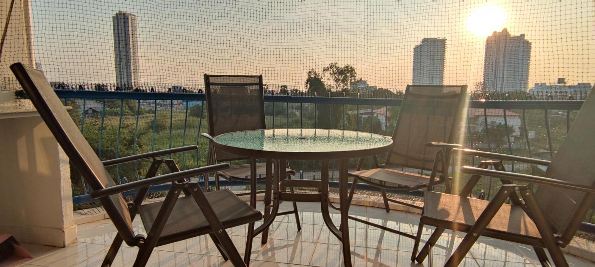 Villa Germania Pantai Jomtien Bagian luar foto