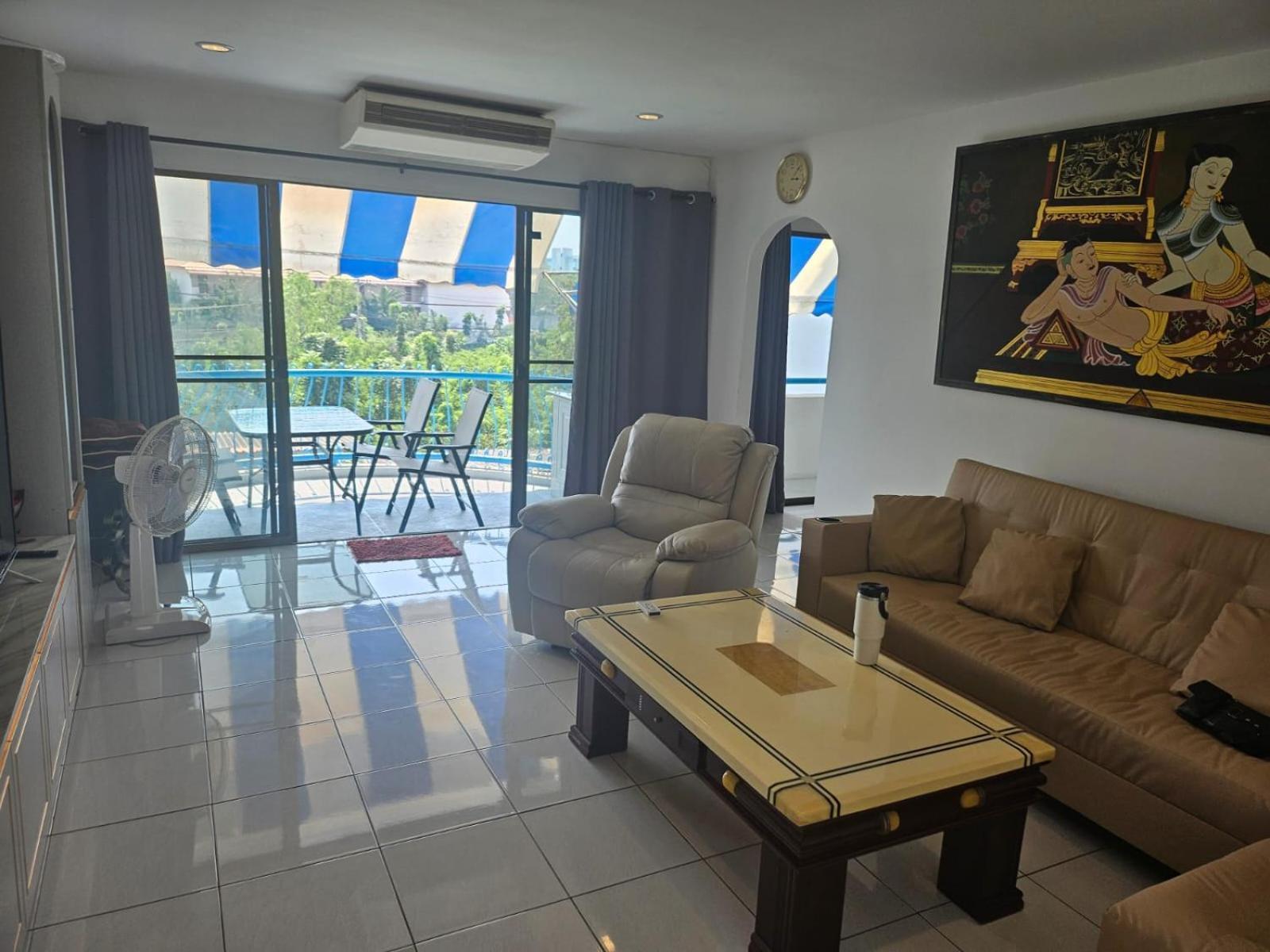 Villa Germania Pantai Jomtien Bagian luar foto