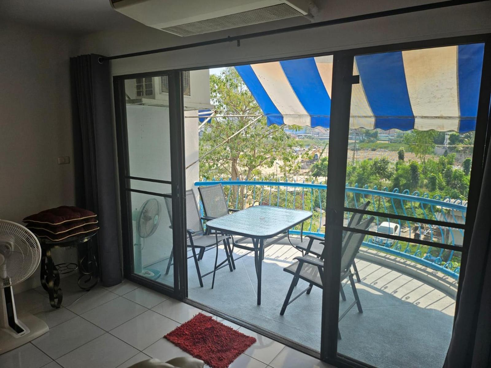 Villa Germania Pantai Jomtien Bagian luar foto