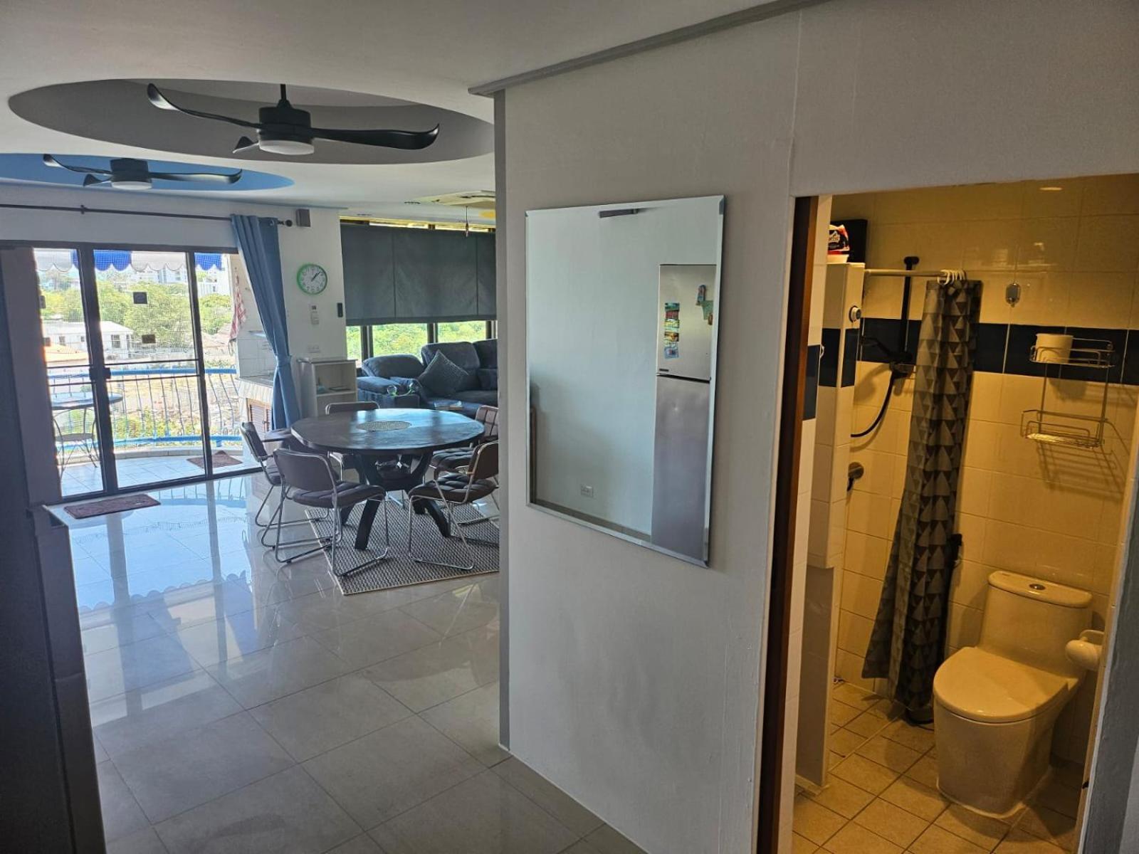 Villa Germania Pantai Jomtien Bagian luar foto